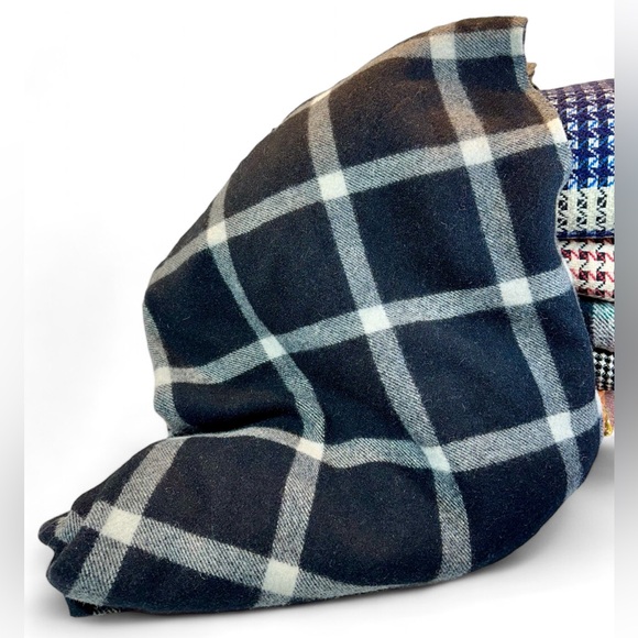 Vintage Wool/Woolen, Buffalo Check Black/White Heavy Thick Blanket - Picture 2 of 6